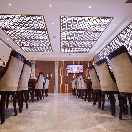 Hotel The Royal Legacy Lucknow Exterior foto