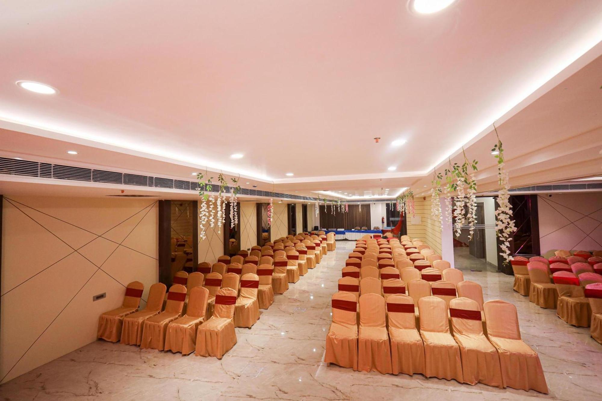 Hotel The Royal Legacy Lucknow Exterior foto