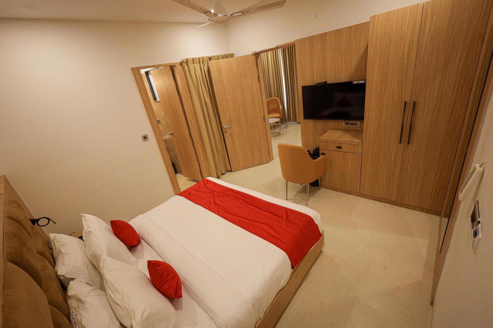 Hotel The Royal Legacy Lucknow Exterior foto