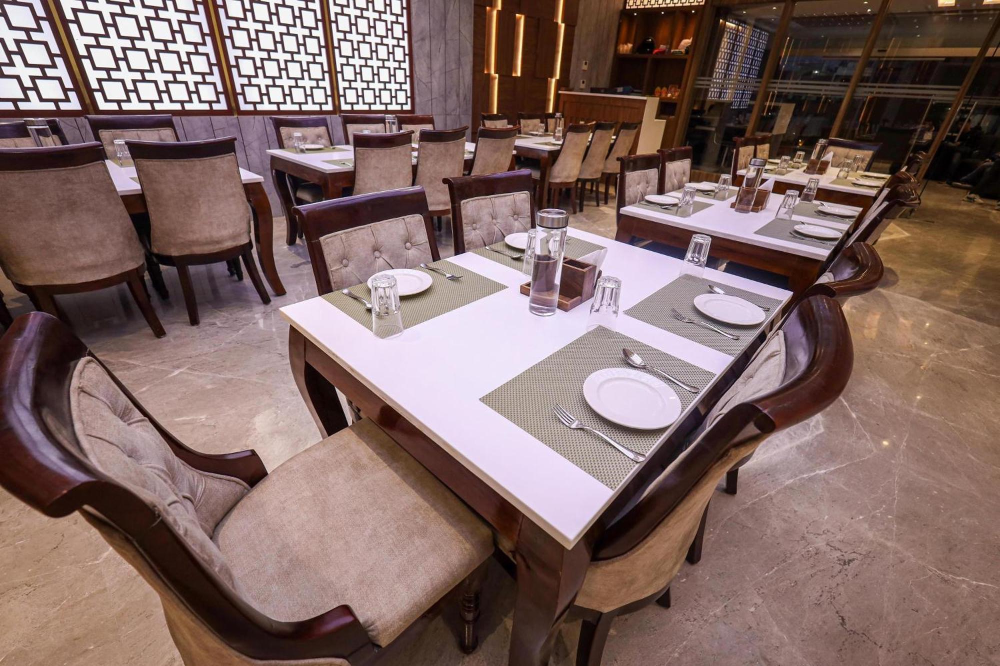 Hotel The Royal Legacy Lucknow Exterior foto